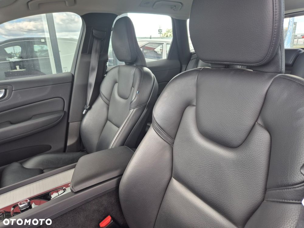 Volvo XC 60 B4 B Plus Bright - 18