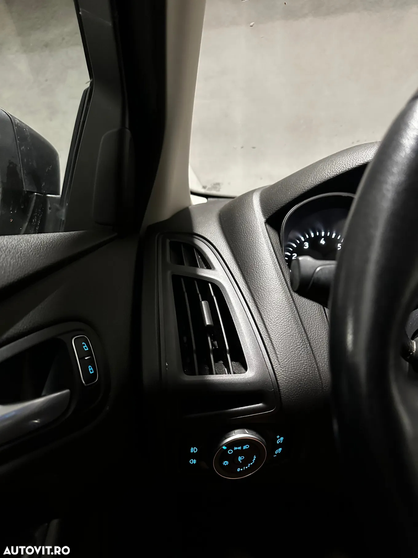 Ford Focus 1.0 EcoBoost ST-Line - 8