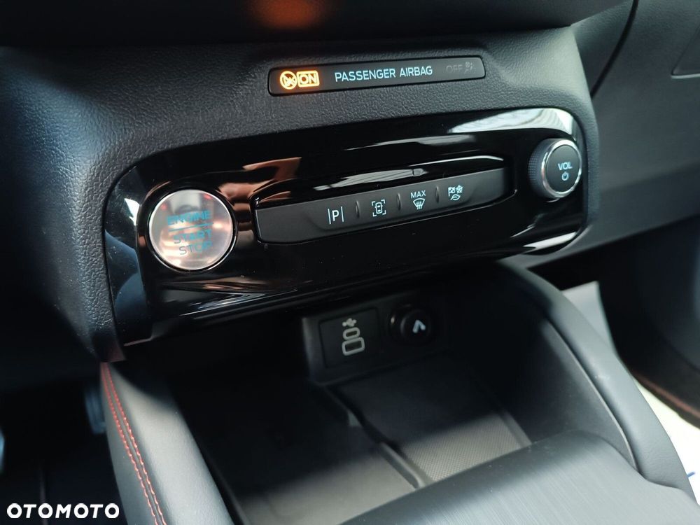 Ford Kuga - 18