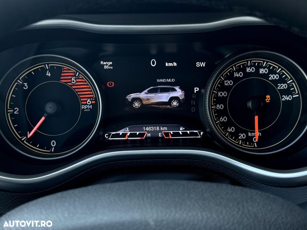 Jeep Cherokee - 20