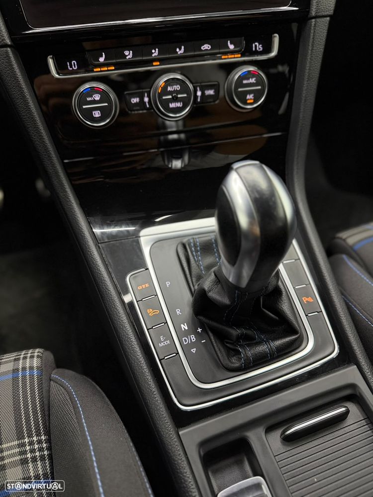 VW Golf 1.4 GTE Plug-In-Hybrid DSG - 15