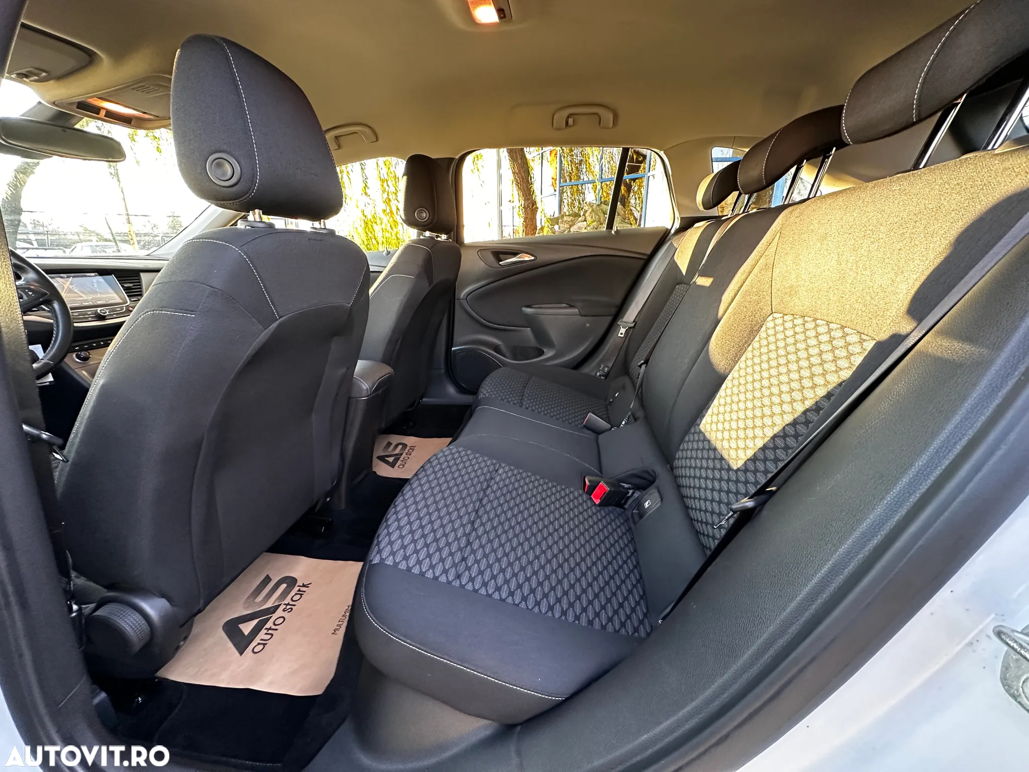 Opel Astra 1.6 D (CDTI) Sports Tourer Business - 17