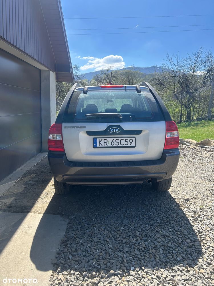 Kia Sportage 2.0 Tour - 10