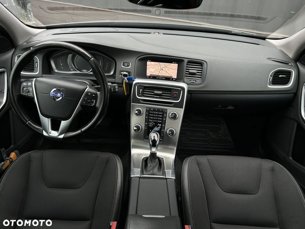 Volvo V40 Cross Country D3 Geartronic Momentum - 9