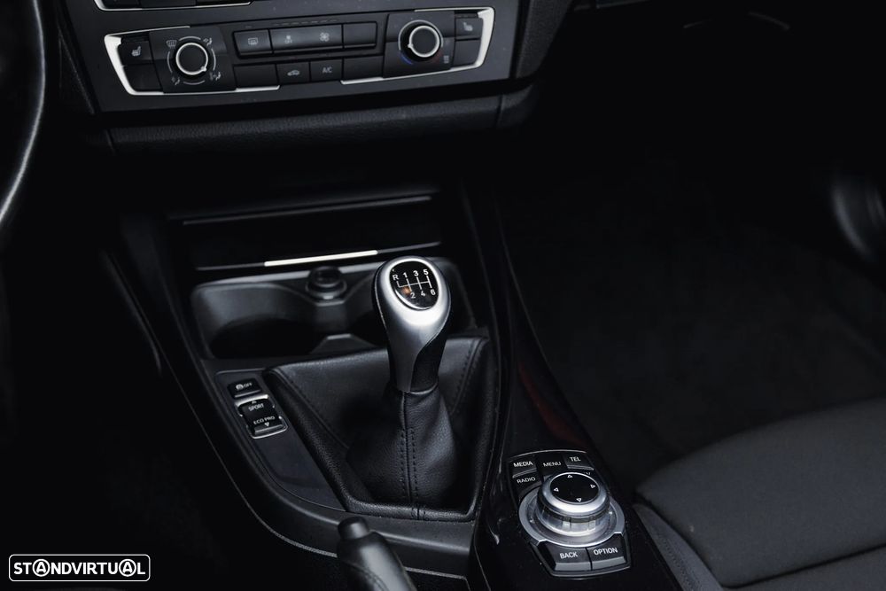 BMW 118 d Sport Line - 11
