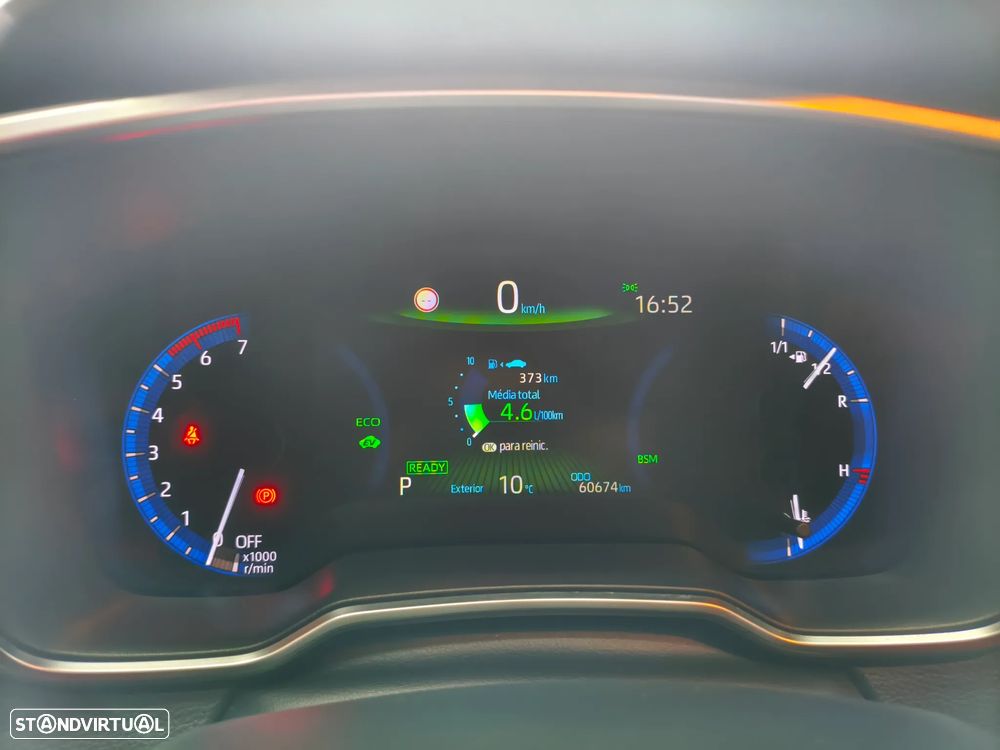 Toyota Corolla SD 1.8 Hybrid Luxury - 22