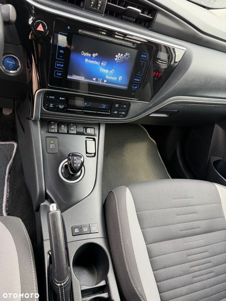 Toyota Auris - 15