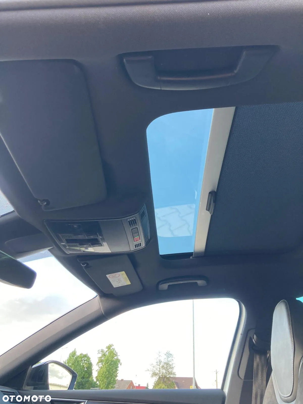 Skoda Superb Combi 2.0 TDI DSG Sportline - 11