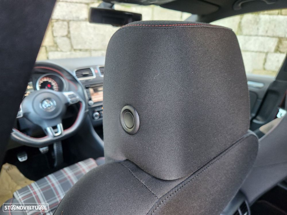 VW Golf 2.0 GTI Edition 35 - 48