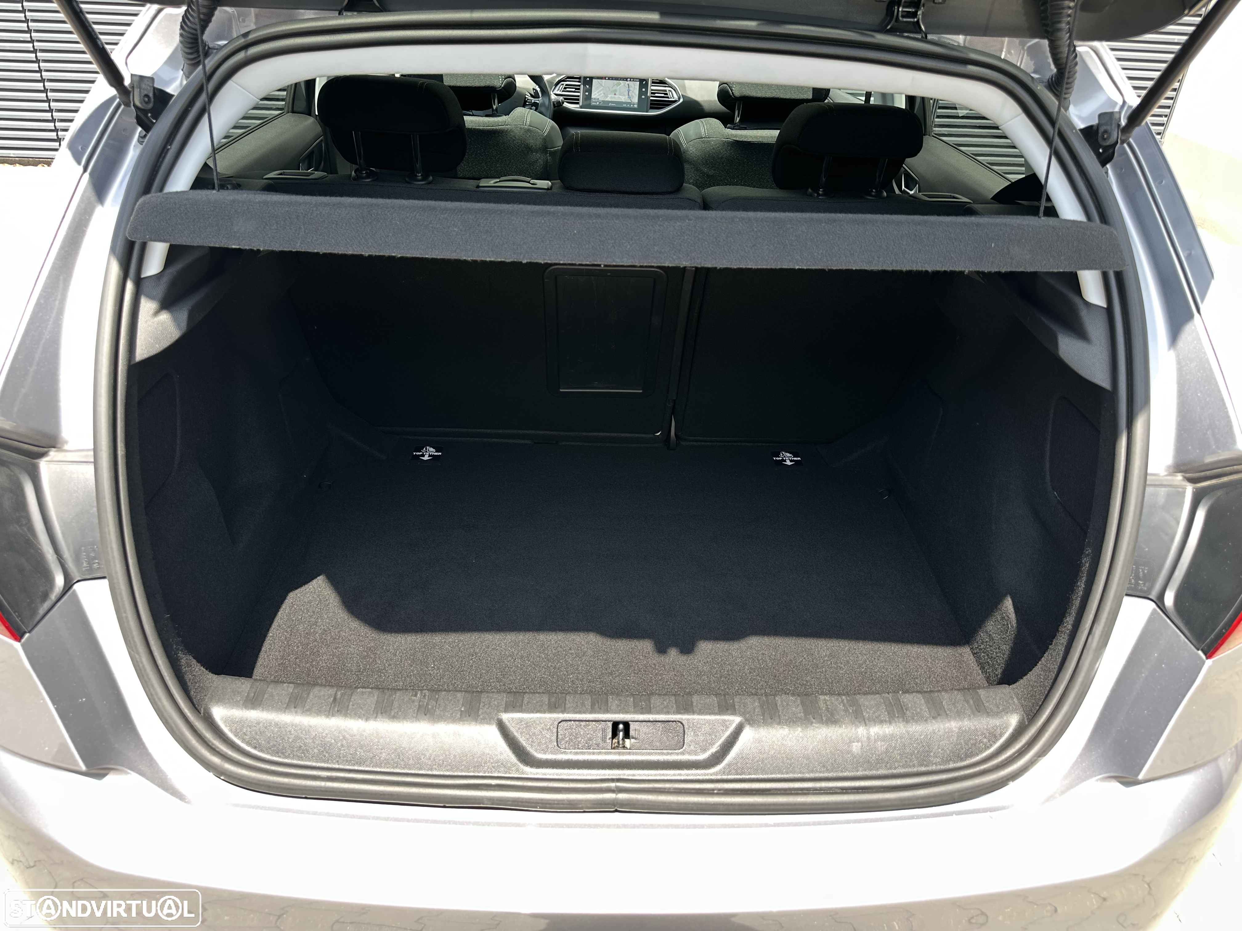 Peugeot 308 1.2 PureTech Allure Pack EAT8 - 30