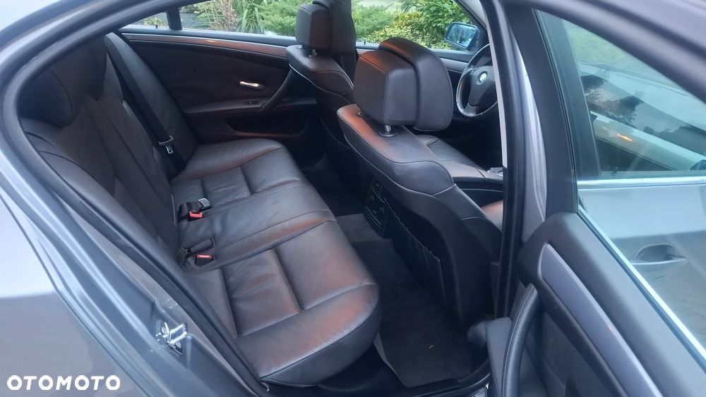 BMW Seria 5 525i - 10