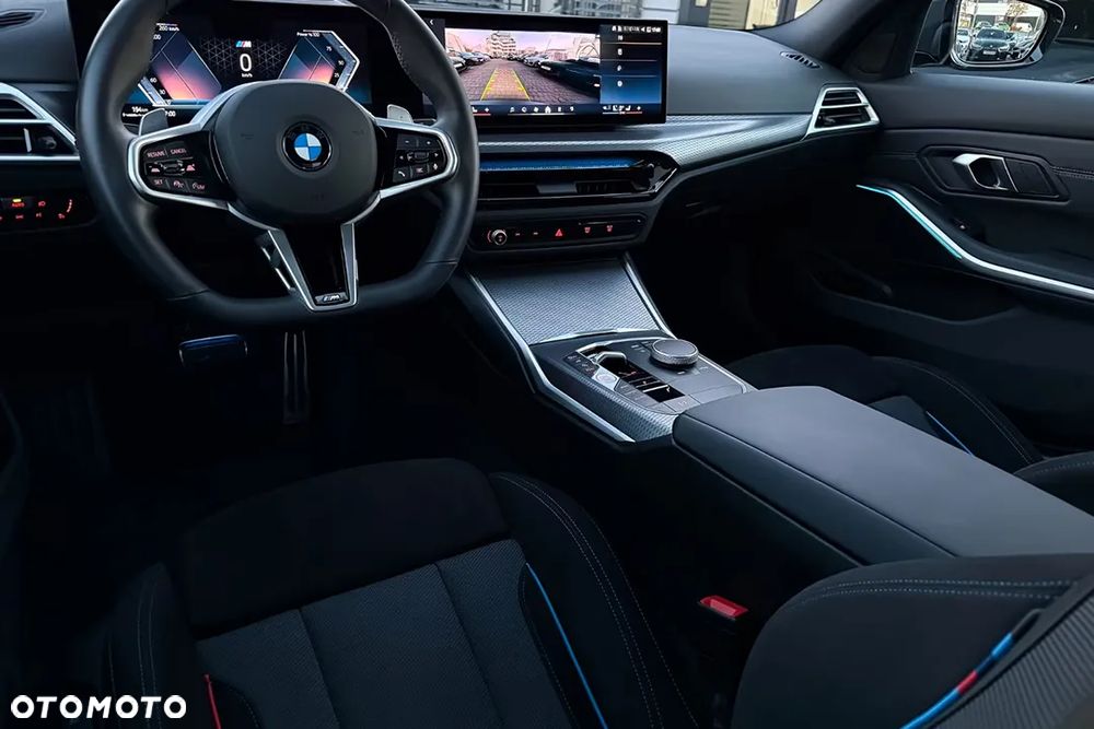 BMW Seria 3 330i xDrive M Sport - 12