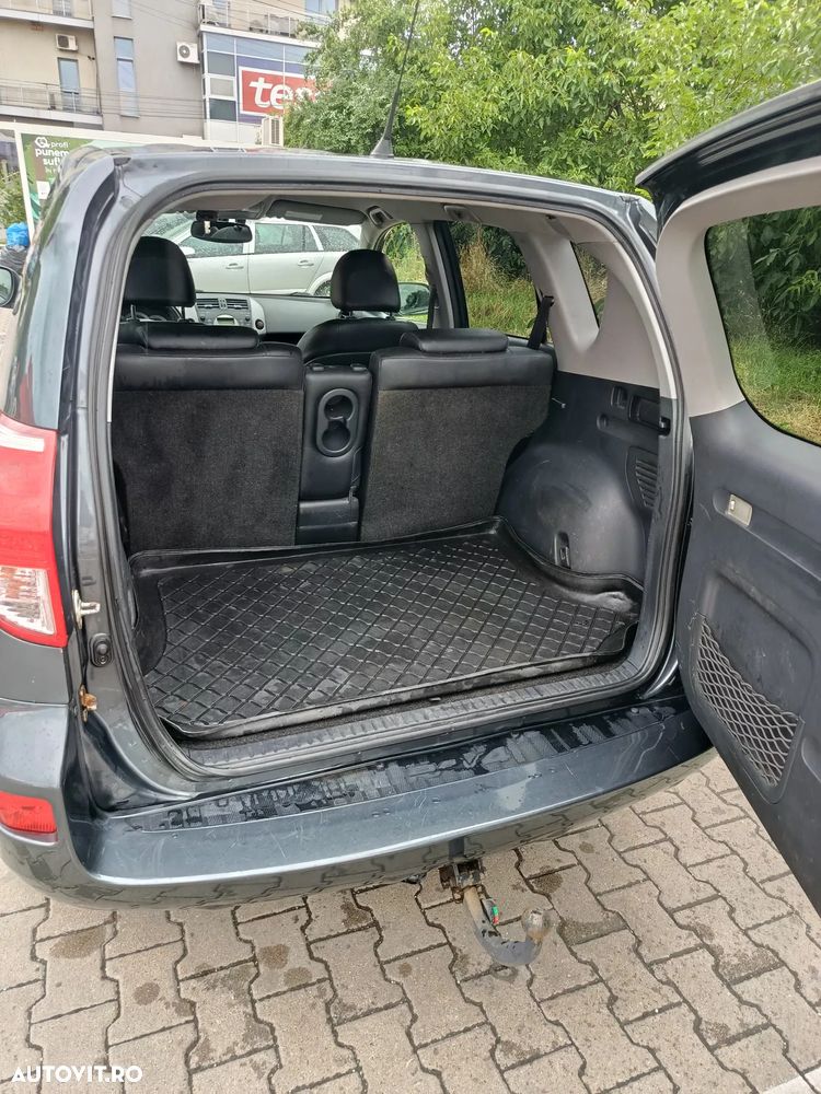 Toyota RAV4 2.2 D-CAT 4x4 Executive - 10