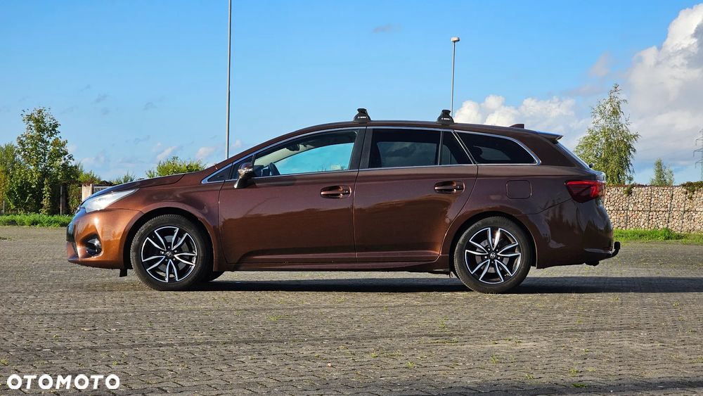 Toyota Avensis 2.0 D-4D Prestige - 15