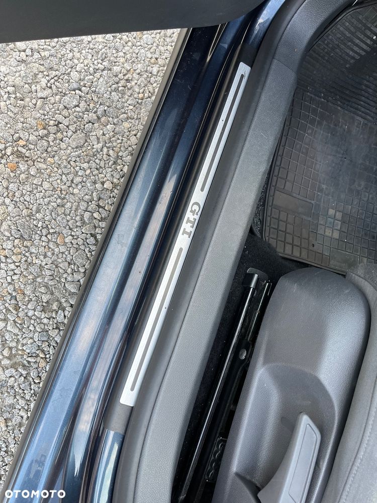 Volkswagen Golf 2.0 GTI DSG - 21