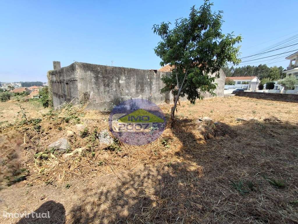 Moradia para Restauro - Grande imagem: 2/31