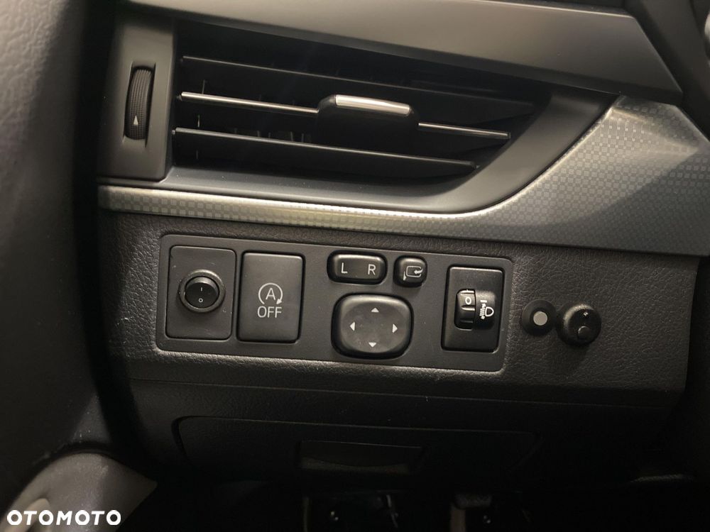 Toyota Avensis 2.0 D-4D Premium - 18