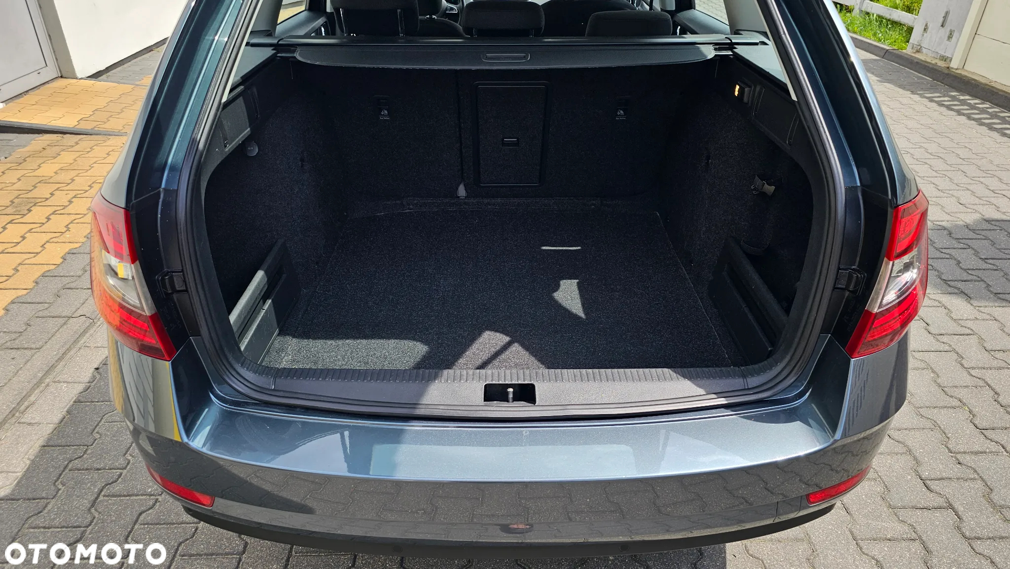 Skoda Octavia 1.6 TDI Ambition DSG - 10