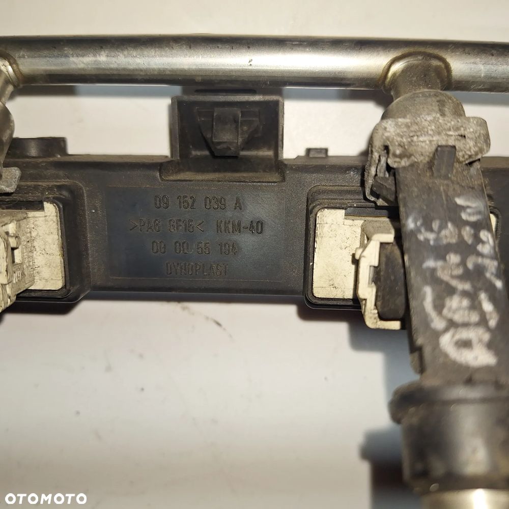 LISTWA WTRYSKOWA OPEL 09152039A 000055194 25313846 - 4