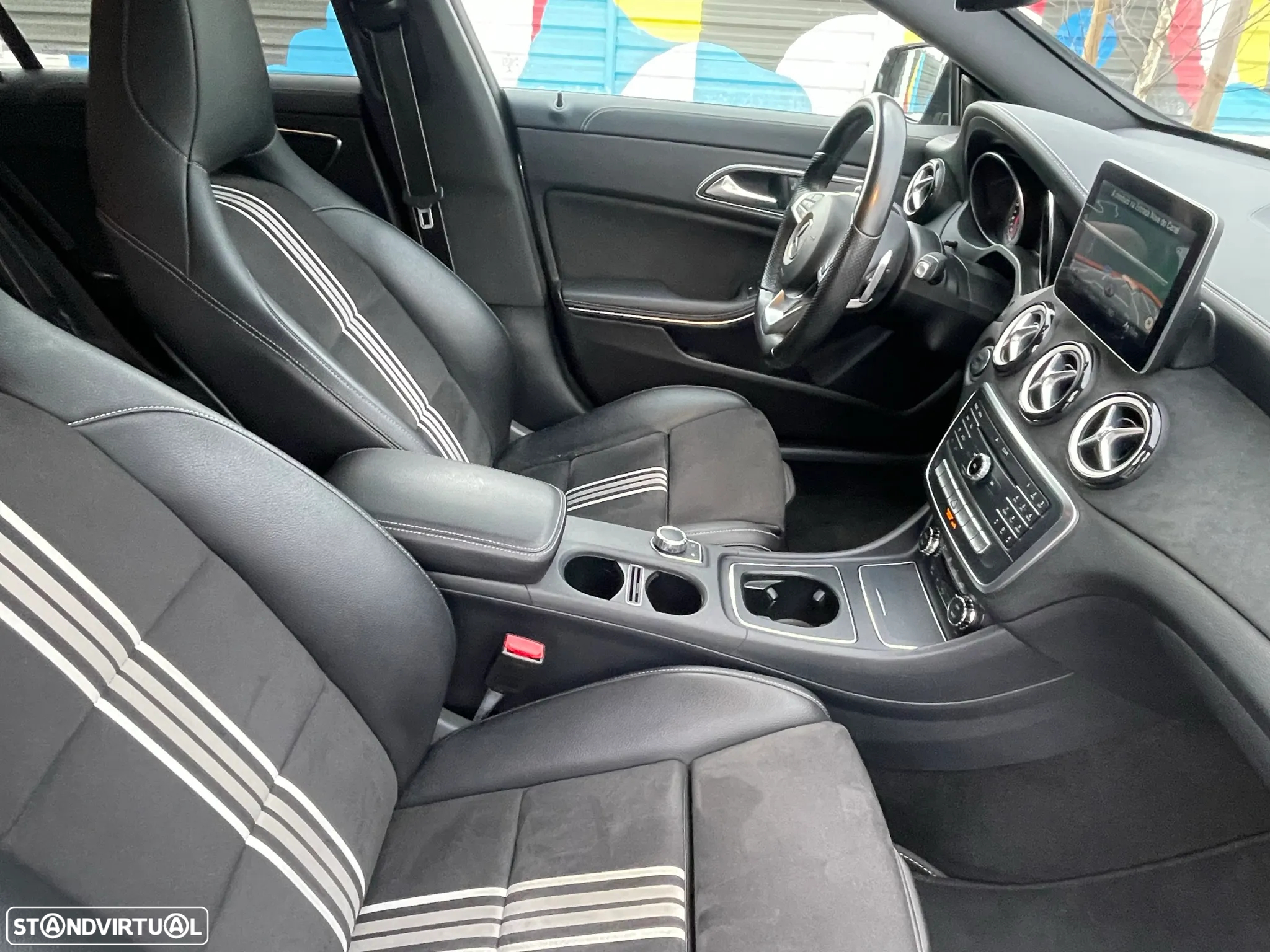 Mercedes-Benz CLA 200 Shooting Brake d 7G-DCT AMG Line - 28