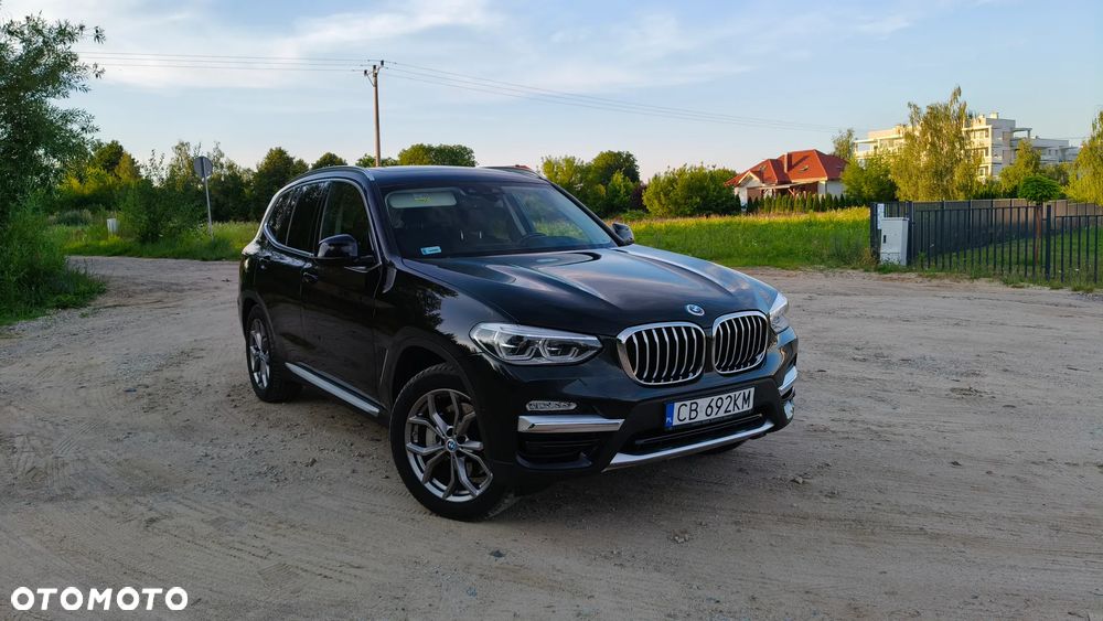BMW X3 sDrive18d Luxury Line - 12