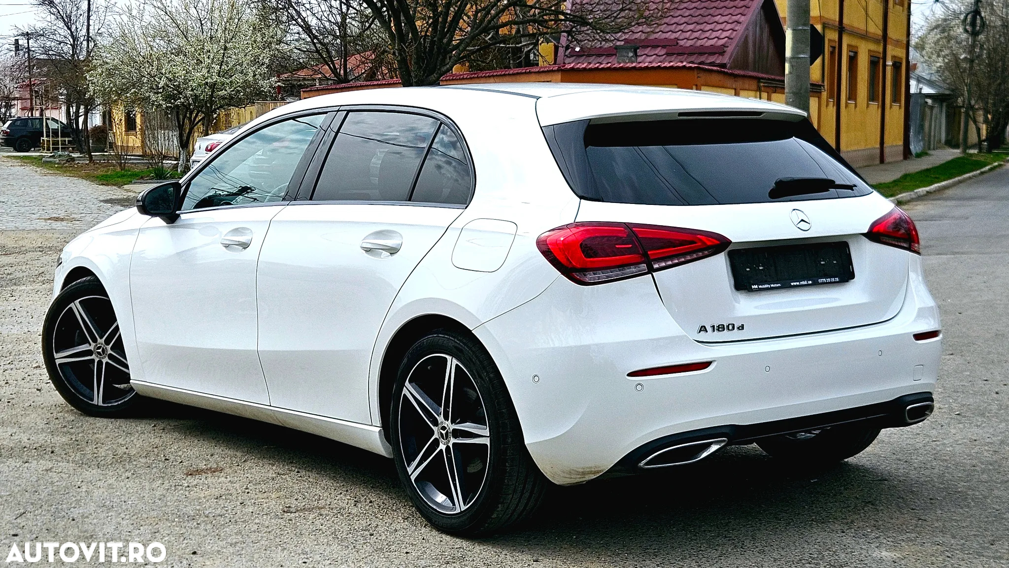 Mercedes-Benz A 180 d 8G-DCT Progressive - 3