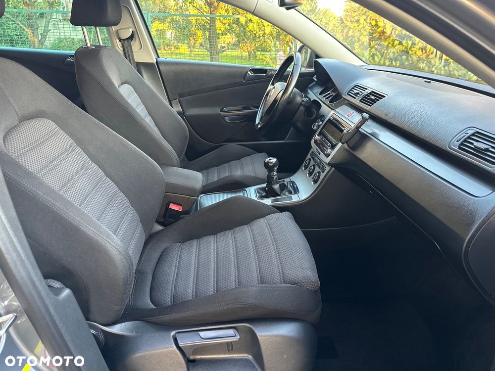 Volkswagen Passat 2.0 TDI DPF Sportline - 7