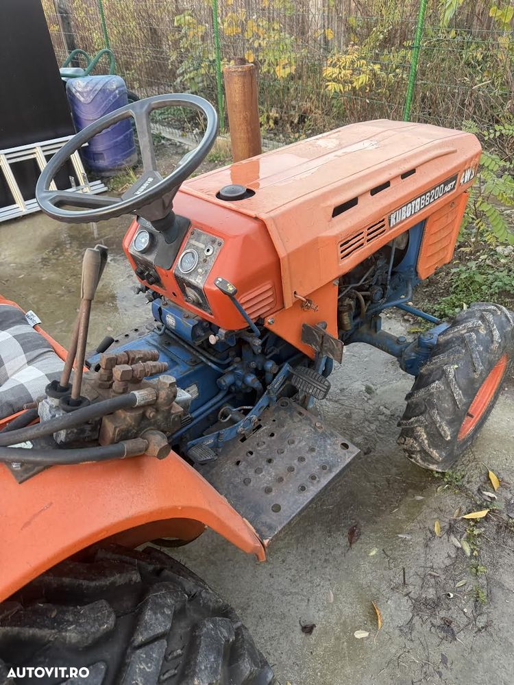 Kubota B8200 HSTD - 6
