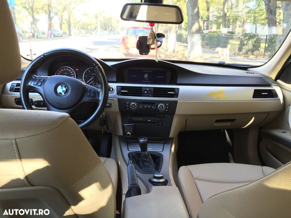 BMW Seria 3 318d - 10