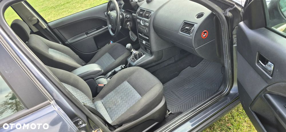 Ford Mondeo 2.0 TDCI Ambiente - 11