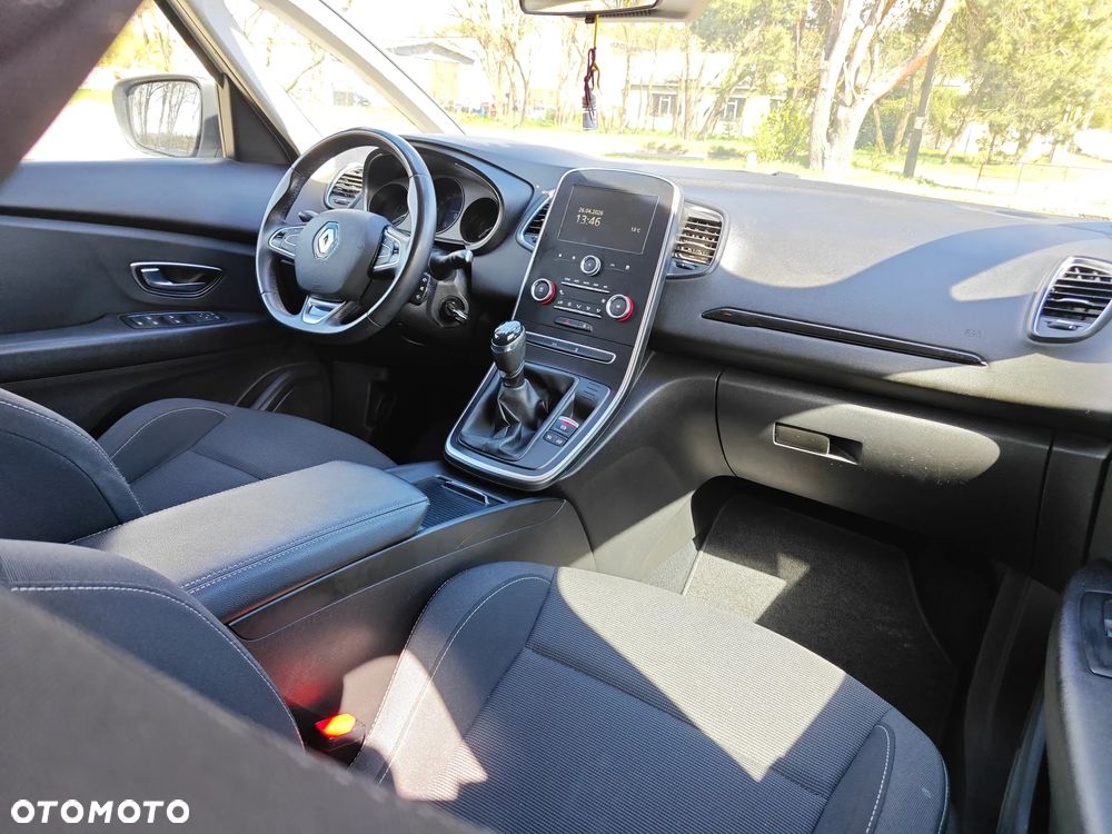 Renault Grand Scenic - 13
