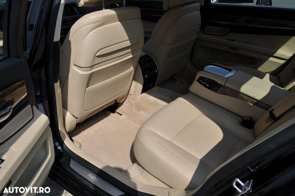BMW Seria 7 750Ld xDrive - 13