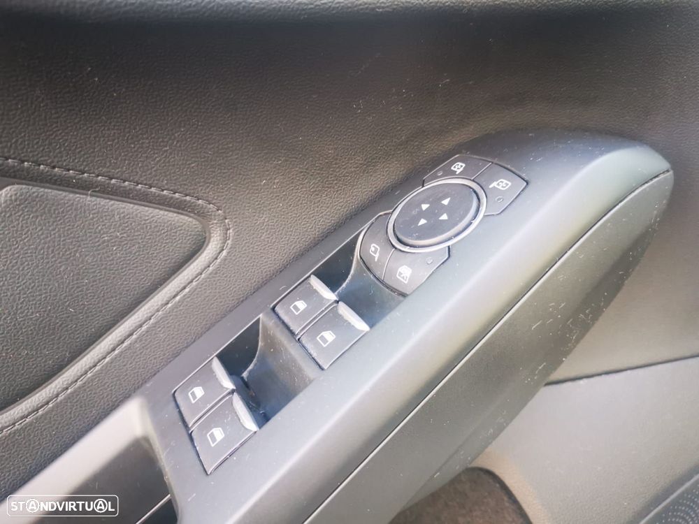 Ford Focus SW 1.5 TDCi EcoBlue ST-Line - 12
