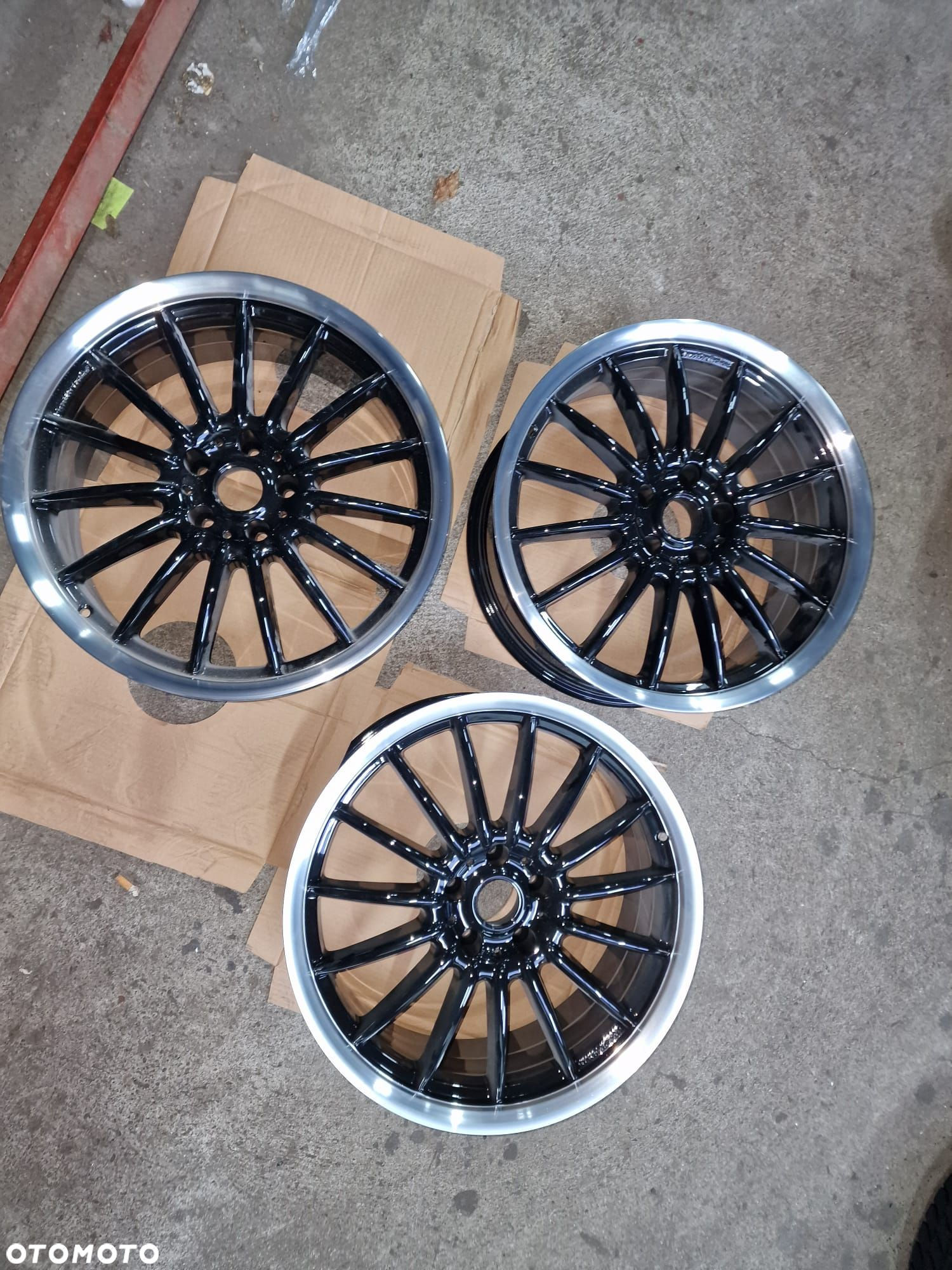 Alufelgi BROCK CAR FASHION BMW 8,5"x19" 5x114,3 ET35 - 5