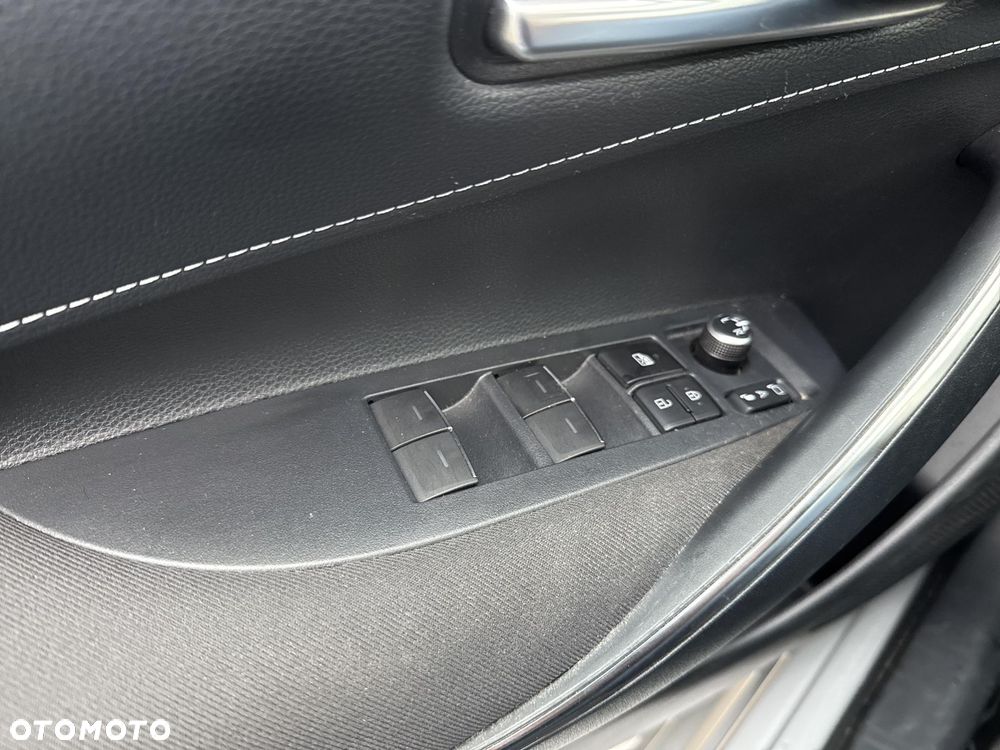 Toyota Corolla 1.8 Hybrid Comfort - 18