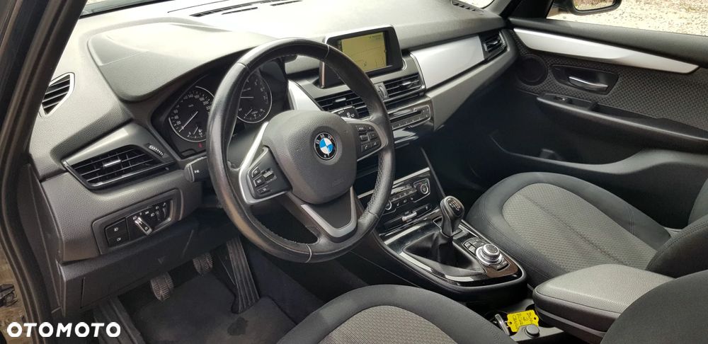 BMW Seria 2 218i - 9