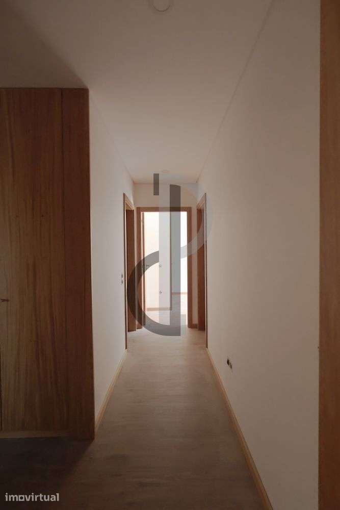 Apartamento T3 com terraço - junto ao Picoto - Grande imagem: 5/18