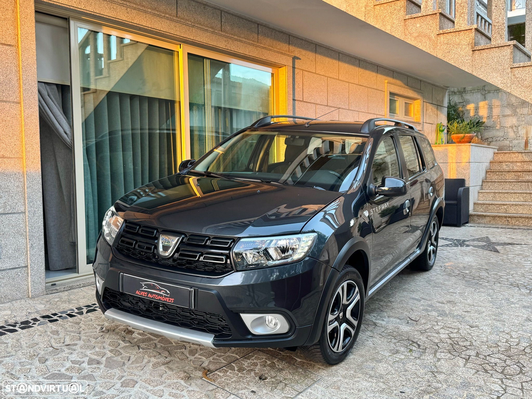 Dacia Logan MCV 0.9 TCe Stepway - 2