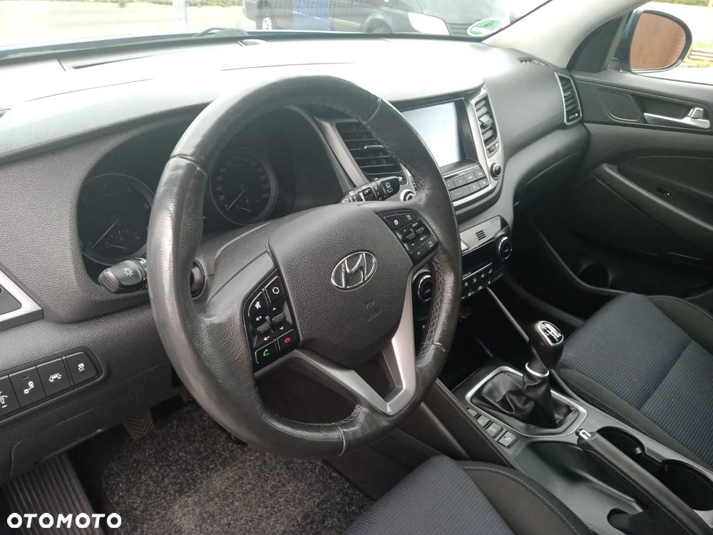 Hyundai Tucson 2.0 CRDi 4WD Advantage - 25