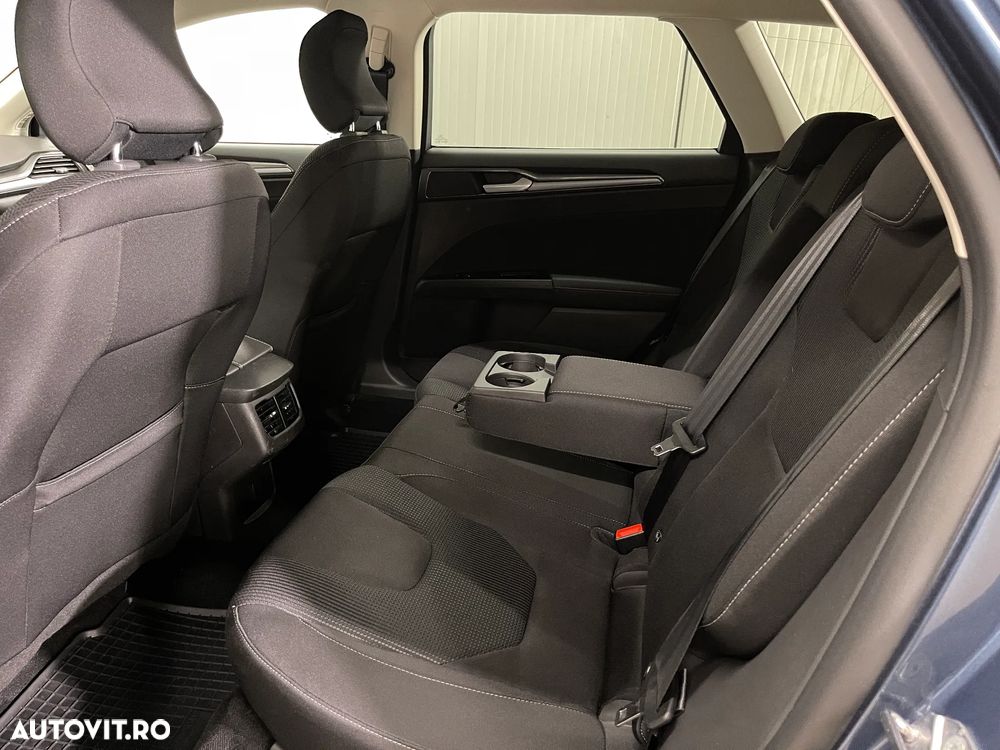 Ford Mondeo 2.0 HEV Titanium - 12