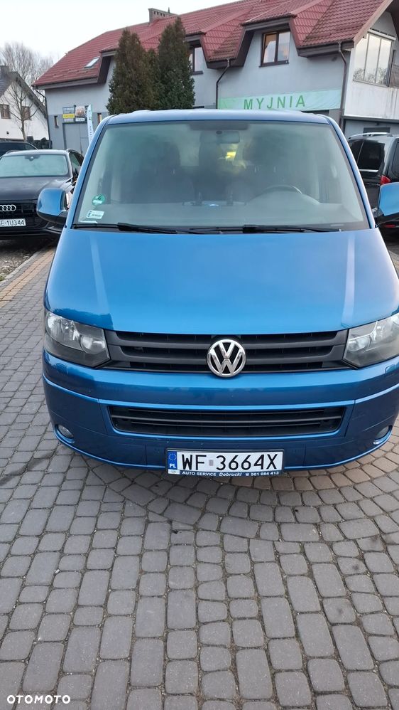Volkswagen Caravelle - 8