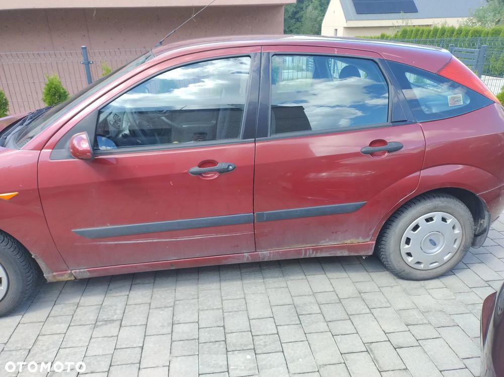 Ford Focus 1.6 X100 - 9