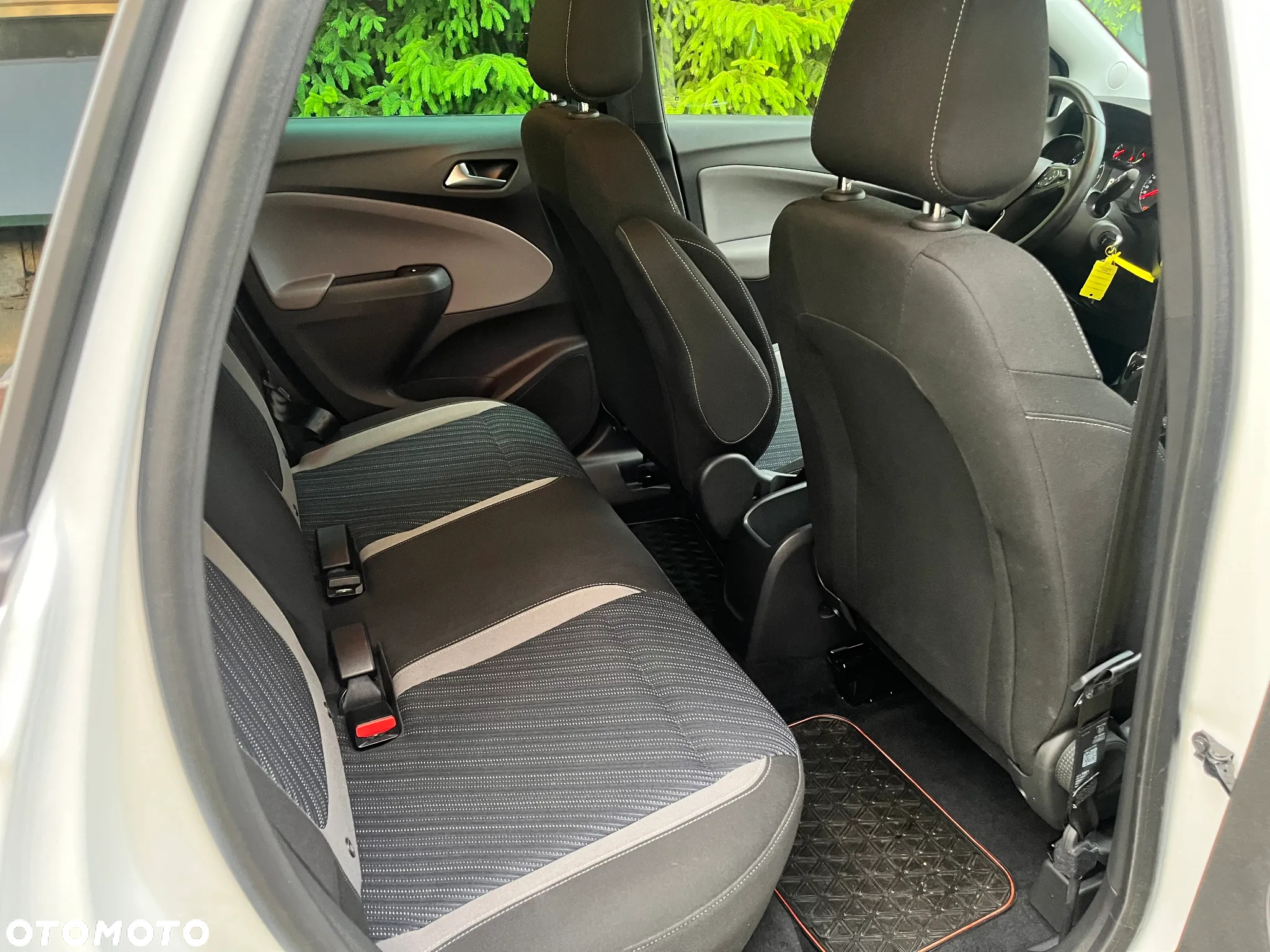 Opel Crossland X 1.2 T 120 Lat S&S - 11