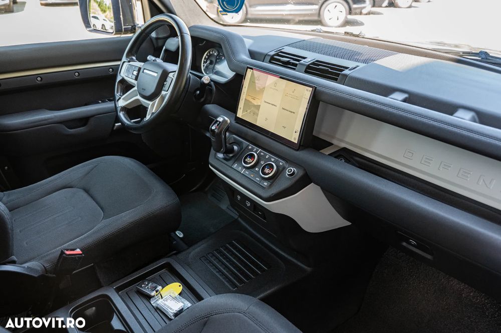 Land Rover Defender - 9