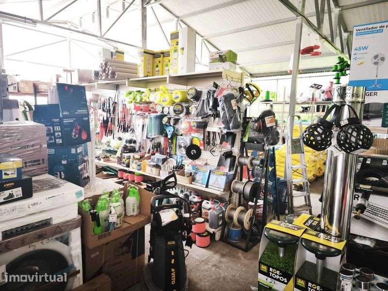 TRESPASSE ou VENDA DROGARIA no centro de Nespereira, Cinfães - Grande imagem: 4/5