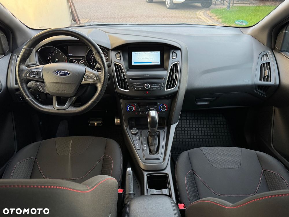 Ford Focus 1.5 EcoBoost ST-Line - 10