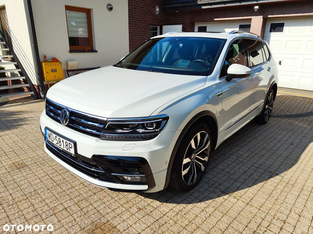 Volkswagen Tiguan - 1
