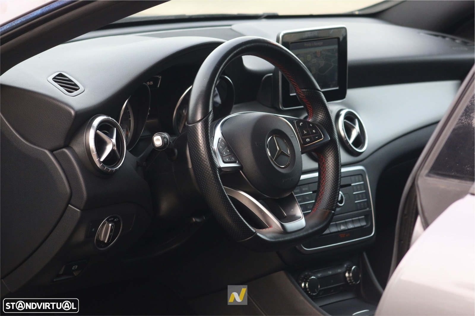 Mercedes-Benz CLA 200 d Shooting Brake AMG Line - 21