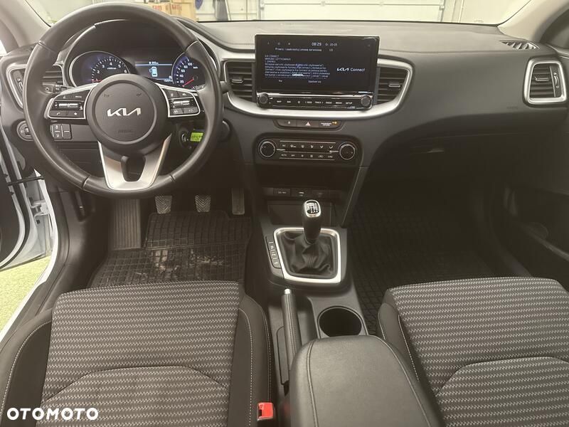 Kia Ceed 1.5 T-GDI M - 22