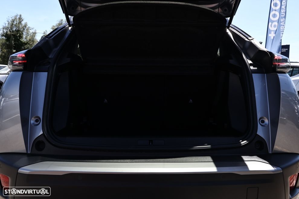 Peugeot 2008 1.2 Hybrid Allure e-DCS6 - 19